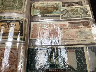 Lot 498 - World - Mixed coins & banknotes to include a small quantity of silver & mid 20th century Chinese banknotes (Qty)