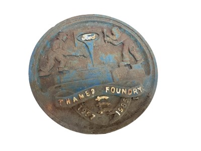 Lot 44 - Ford Thames Foundry 1957- 1985 commorative cast metal plaque, 19cm in diameter.