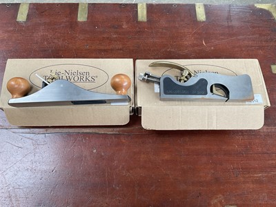 Lot 2512 - Lie-Nielsen Toolworks Butt Mortise Plsne 40B, and Medium Shoulder Plane 42, both boxed and almost as new (2)