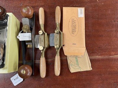 Lot 2514 - Lie-Nielsen Limited Edition Skew Block Plane LN2003, boxed, one other Lie-Nielsen plane and two Lie-Nielsen spoke shaves (4)
