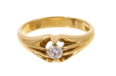 Lot 446 - Victorian style diamond single stone signet ring