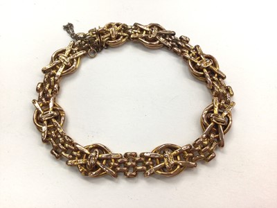 Lot 1032 - 9ct gold fancy link bracelet