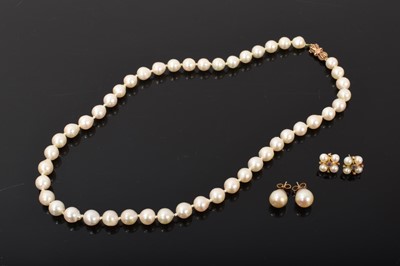 Lot 563 - Cultured pearl single string necklace, together with two pairs of cultured pearl earrings