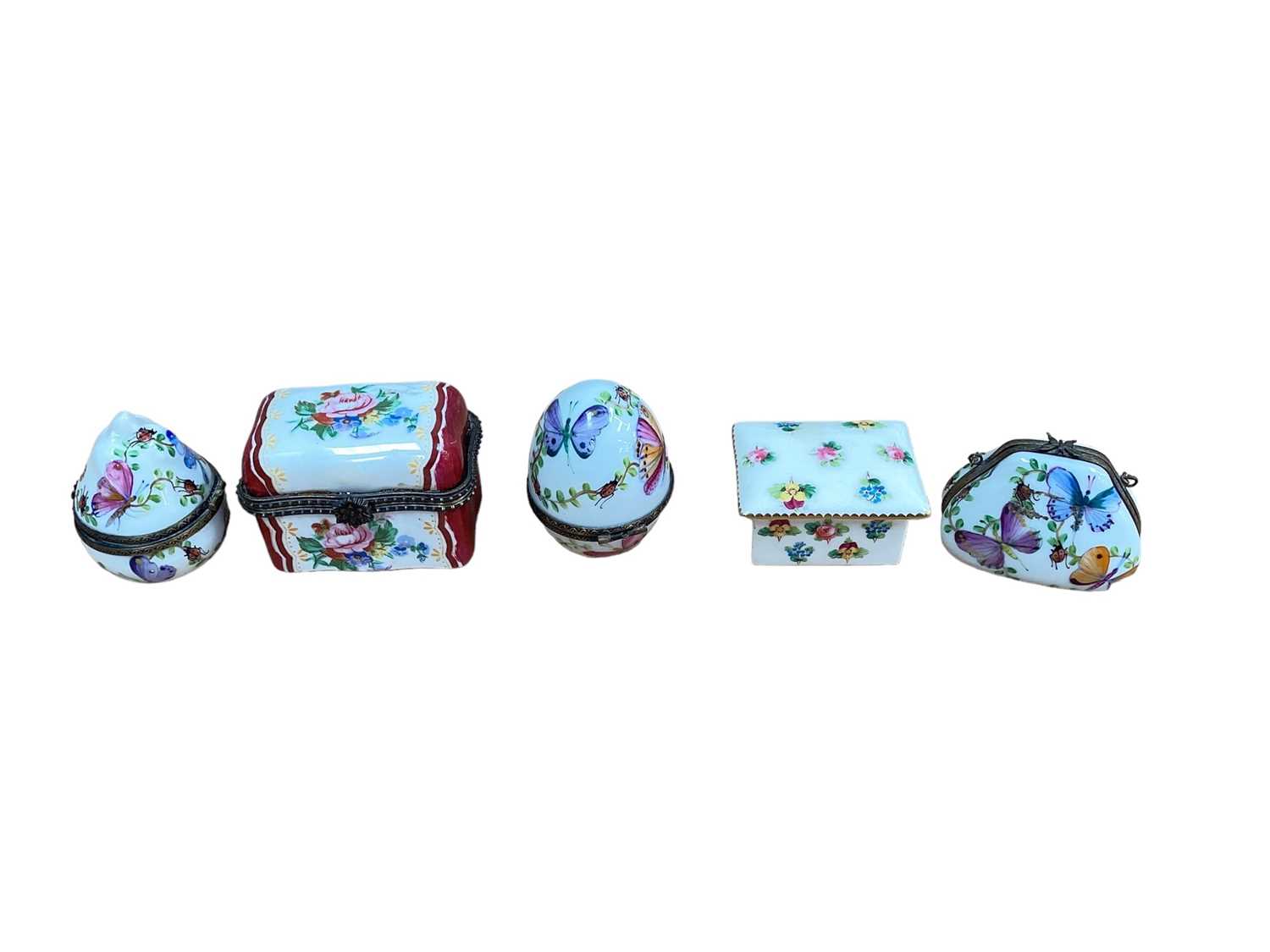 Lot 75 - Small group of Limoges type hand painted boxes
