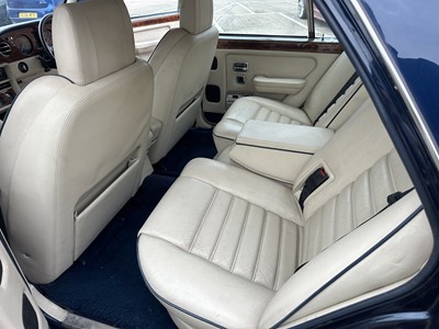 Lot 7 - 1990 Bentley Mulsanne S saloon, reg. no. 192 GUW