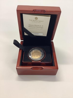 Lot 548 - G.B. - Royal Mint King Charles III gold proof Sovereign commemorating Queen Elizabeth II Memorial 2022 (N.B. Boxed with Certificate of Authenticity)