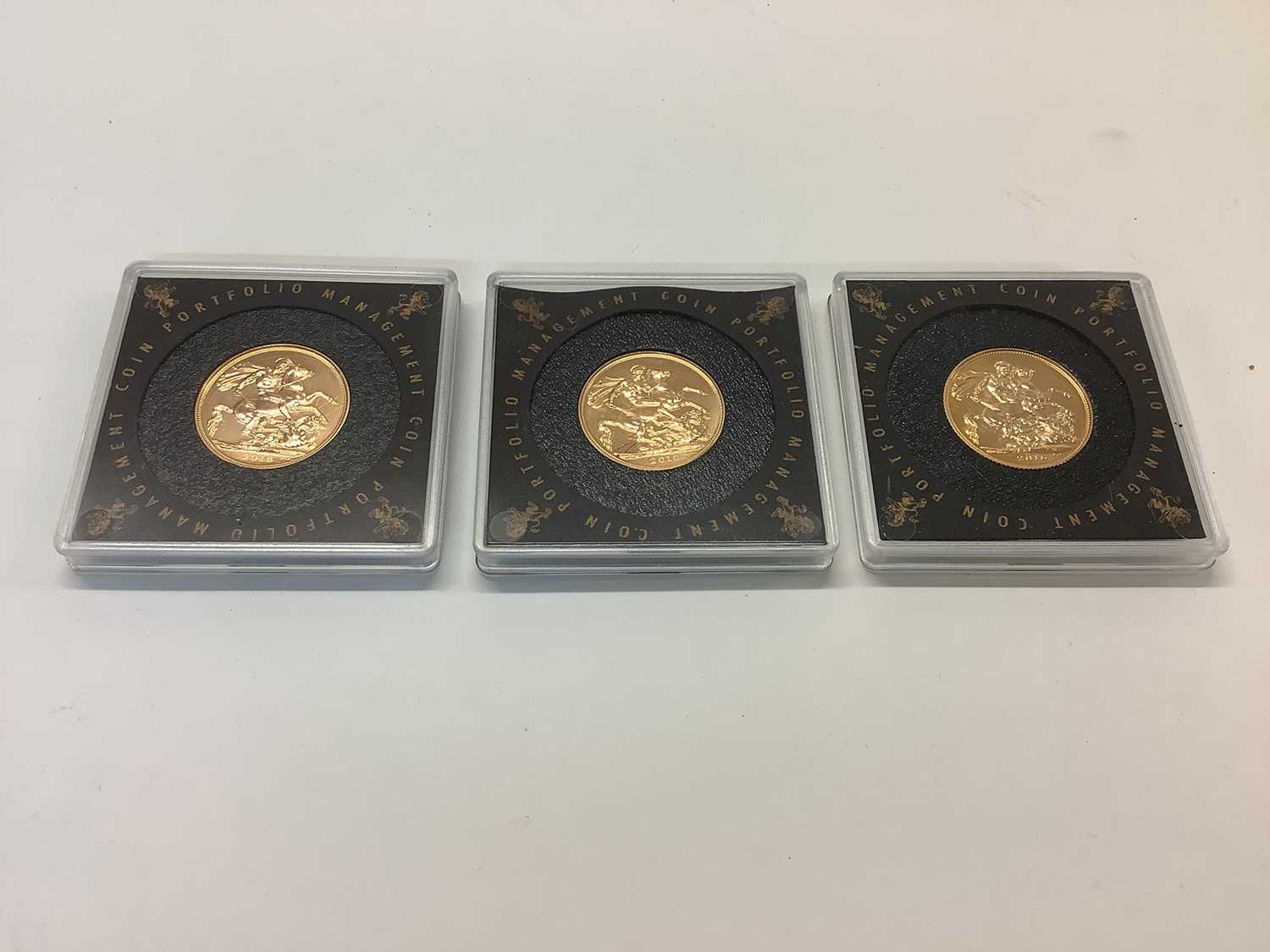 Lot 554 - G.B. - Uncirculated gold Sovereign's Elizabeth II 2016 x 3 (3 coins)