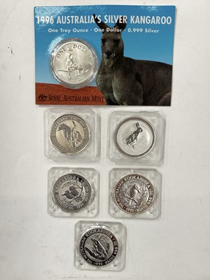 Lot 596 - Australia - 1oz fine silver Bullion coins to include One Dollar Kangaroo 1996 Year of The Rabbit 1999 & Five Dollar Kookaburras 1991, 1992, 1994 & 1995 (6 coins)