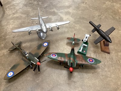 Lot 2589 - Collection of model aeroplanes and boats, including Second World War