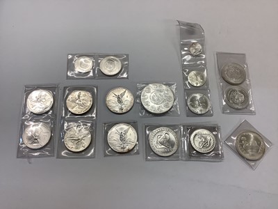 Lot 599 - Mexico - Fine silver Bullion coins to include 2oz 1996, 1oz N.B. Various dates x 10 & smaller denominations x 8 (19 coins)