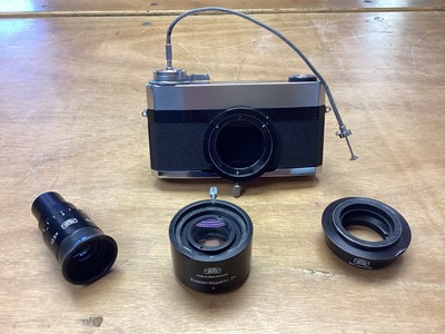 Lot 2690 - Zeiss Ikon Microscope camera body with accessories