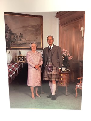 Lot 18 - H.M. Queen Elizabeth II and H.R.H. The Duke of Edinburgh, signed 1995 Christmas card with gilt embossed Royal cyphers to the interior cover, colour photograph to the cover of The Queen with Prin...