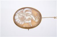 Lot 733 - Italian carved shell cameo dePicturesting Hebe...