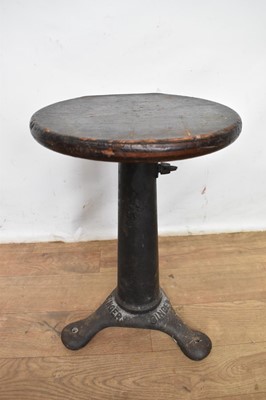 Lot 1155 - Vintage Singer company machinists’ stool