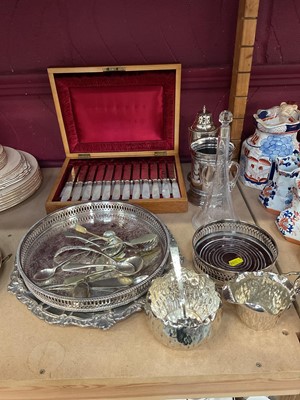 Lot 714 - Group of silver plate