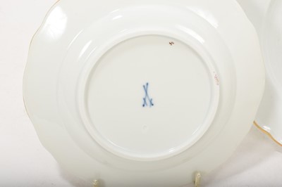 Lot 168 - 20th century Meissen dinner service decorated with floral sprays, blue printed crossed marks