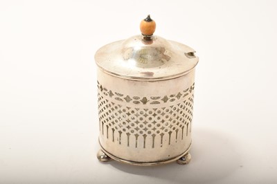 Lot 391 - Edwardian silver preserve jar, the cover with ivory knop