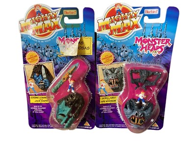 Lot Bluebird (c1994) Mighty Max Monster Heads complete set of six, plus one other Imperial Dragon, on card with bubblepack, plus Mega Heads Assaults Skullmaster, boxed No.950741 (8)