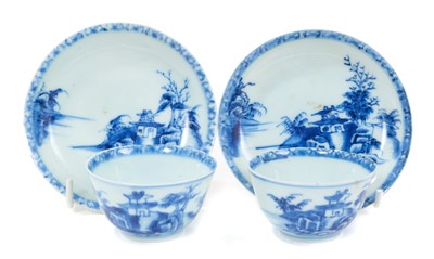 Lot 11 - Pair of Nanking Cargo tea bowls and saucers