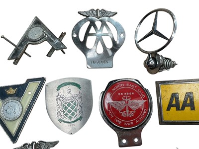 Lot 43 - Collection of vintage car badges including AA, Mallory Park, Austin and others (12).