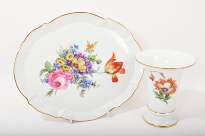 Lot 34 - Meissen tray and a flared vase