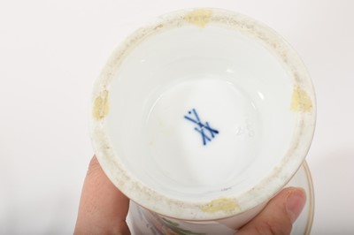 Lot 34 - Meissen tray and a flared vase