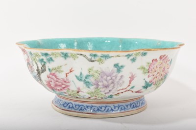 Lot 72 - Chinese bowl with turquoise interior