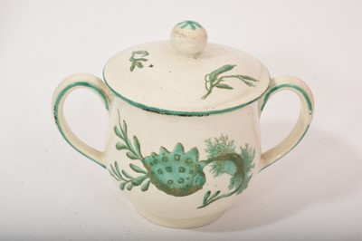 Lot 129 - Wedgwood Queensware two handled custard cup and cover, circa 1790