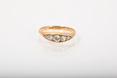 Lot 475 - Victorian gold diamond five stone ring