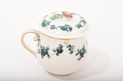 Lot 155 - Chelsea Derby custard cup and cover, circa 1775