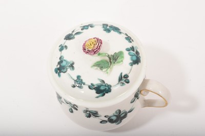 Lot 155 - Chelsea Derby custard cup and cover, circa 1775