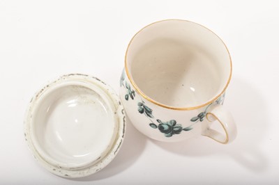 Lot 155 - Chelsea Derby custard cup and cover, circa 1775