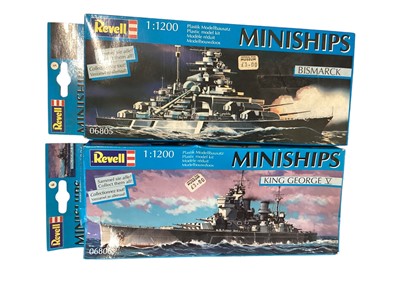 Lot 83 - Revell OO WWII infantry & Miniships, plus other makes and loose soldiers (1 box)