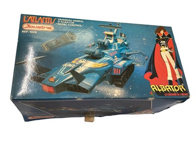 Lot 86 - CEJI (c1980) L'Atlantis Joustra Sonic Control model, with instruction sheets, boxed No.1006 & Kingssford Starforce Fighter-1, with instruction sheet, boxed No.8500 (2)