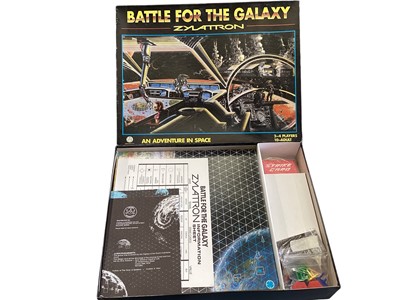 Lot 87 - Hornby 3-D-S Three Dimensional Space System Mission 1, boxed and other space related items (qty)