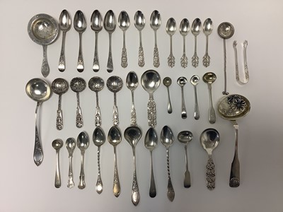 Lot 310 - Selection of miscellaneous English and Continental/Far Eastern silver and white metal.