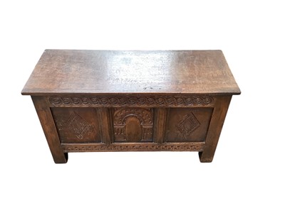 Lot 1291 - 17th century oak coffer