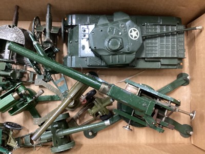 Lot 130 - Large selection of diecast loose Military including large scale models Britains, Astra, Dinky, Matchbox etc. (2 boxes)