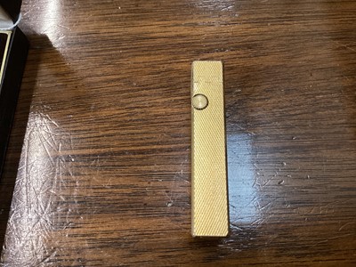 Lot 621 - 1970s Dunhill pocket lighter in original box