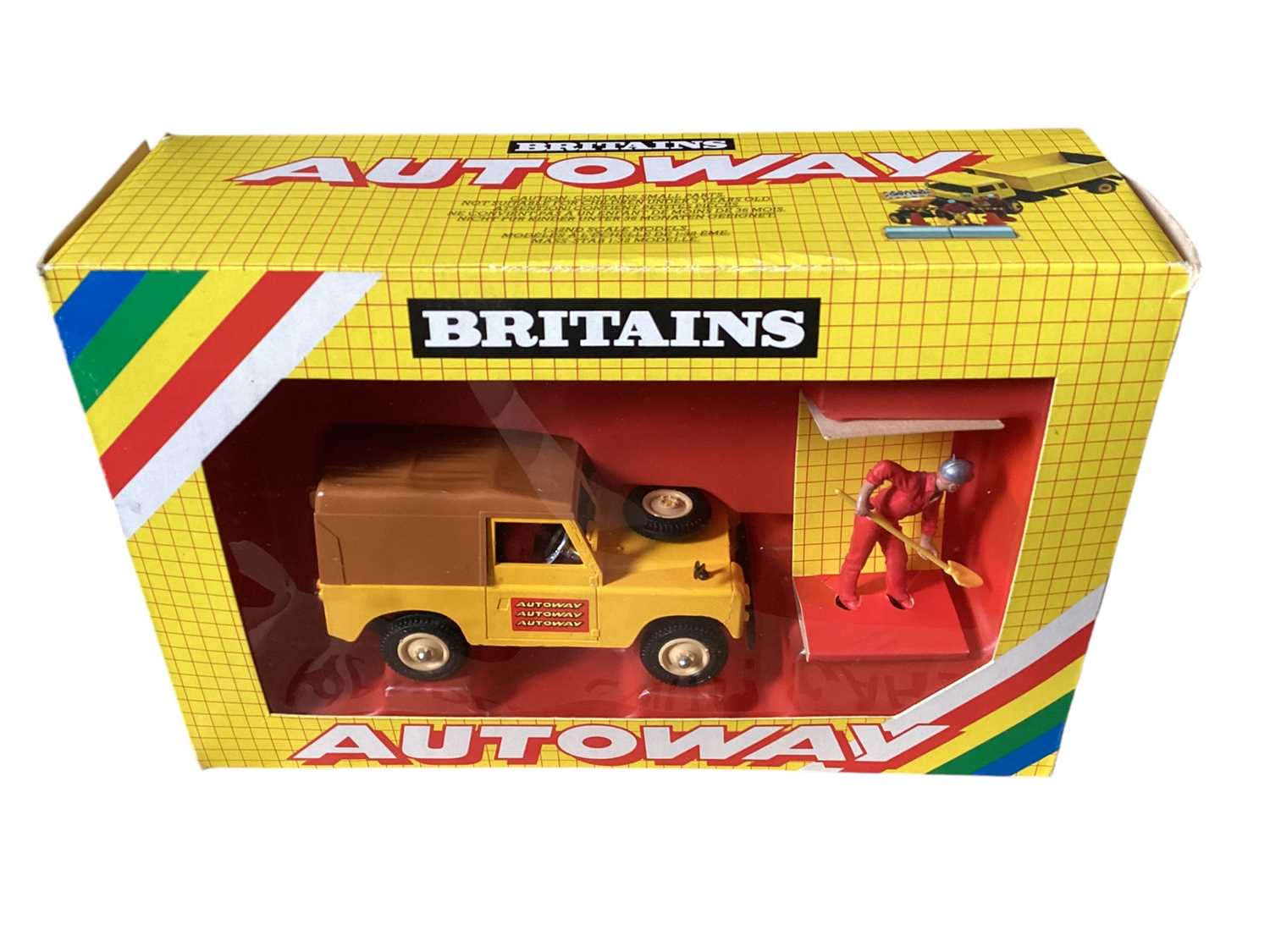 Lot 154 - Britains Autoway (c1983) Land Rover No.9811, Land Rover No,9820 & Workmen No,9800, all yellow boxes (3)