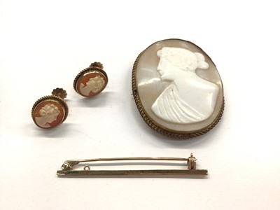 Lot 1012 - Pair of 9ct gold mounted carved shell cameo earrings, a cameo brooch and a 9ct gold bar brooch