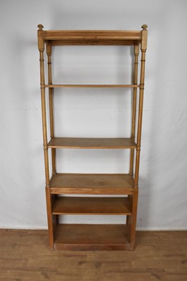 Lot 1533 - Set of oak shelves