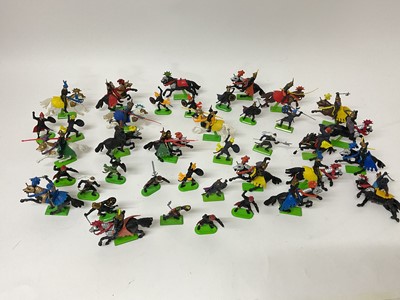 Lot 112 - Box of Britains Deetail knights