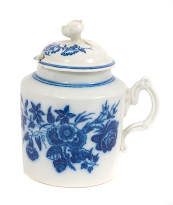 Lot 232 - Caughley Three Flowers pattern wet mustard pot and cover, tram line borders, flower finial, C mark to base, Roderick Jellicoe label