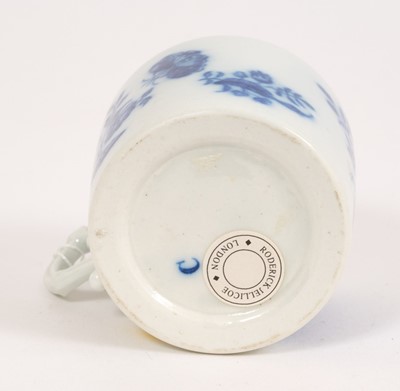 Lot 232 - Caughley Three Flowers pattern wet mustard pot and cover, tram line borders, flower finial, C mark to base, Roderick Jellicoe label
