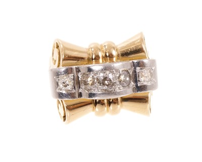 Lot 756 - Art Deco Odeonesque French gold and diamond bow ring