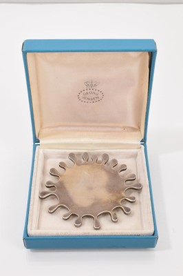 Lot 68 - Georg Jensen silver splash brooch designed by Bent Gabrielsen, no. 385