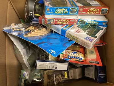 Lot 224 - Selection of military vehicles & play sets (10 boxes))