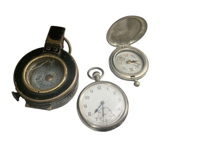 Lot 724 - Second World War era open faced military pocket watch, rear of case marked with broad arrow and '6E/50 A4338' together