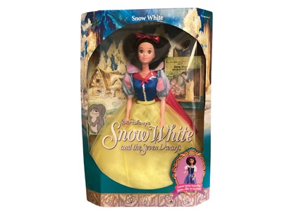 Lot 197 - Mattel (c1992) Snow White No.7783 & The Seven Dwarfs (Happy missing), plus other related items and Peter Pan No.10719, all boxed (1 box)